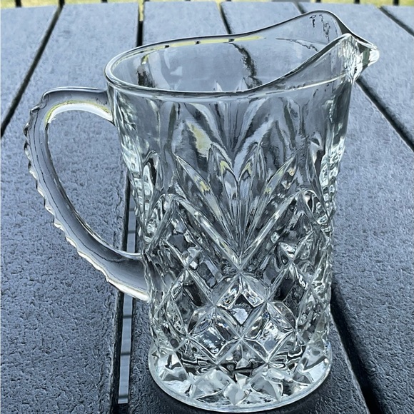 VGT. Pressed Glass Creamer Pitcher, Pineapple Fan Diamond Pattern Retro - Picture 8 of 8